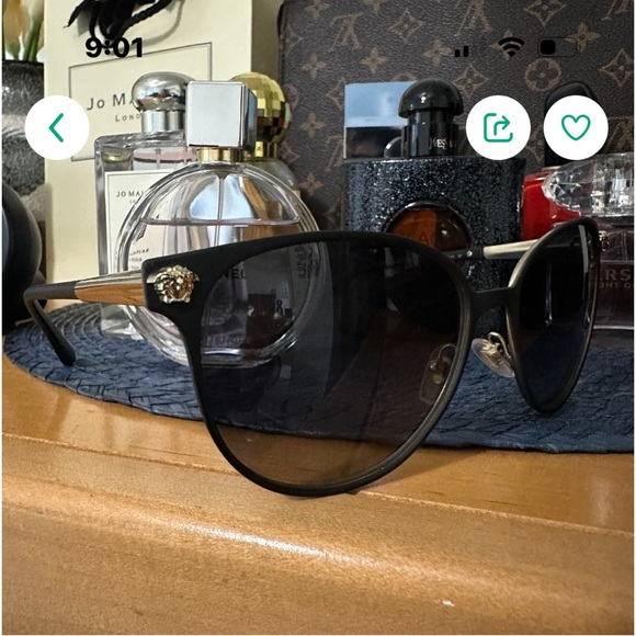 Authentic Versace polarized Sunglasses - Picture 2 of 5